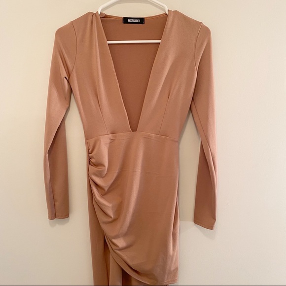 MISSGUIDED- Long Sleeve Plunge Asymmetrical Dress - Picture 3 of 5